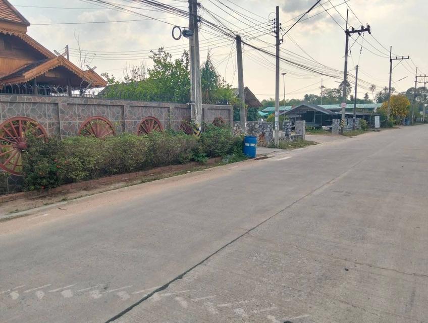 ที่ดิน 1 งาน พร้อมบ้านทรงไทยสวยๆ แถวตะเคียนเตี้ย 2