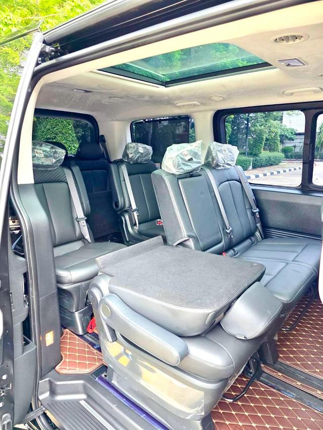 Hyundai STARIA 2.2 PREMIUM SUNROOF TOP สีดำ ปี 2024 ไมล์ 30,000 กม. 14
