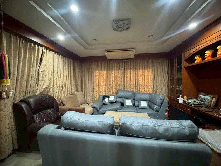 ให้เช่าอาคาร 3 คูหา 3.5 ชั้น + ดาดฟ้า พร้อมบ้าน 2 ชั้น ด้านหลัง ทำเลทอง ลาดพร้าว 71 (N.2012) 16