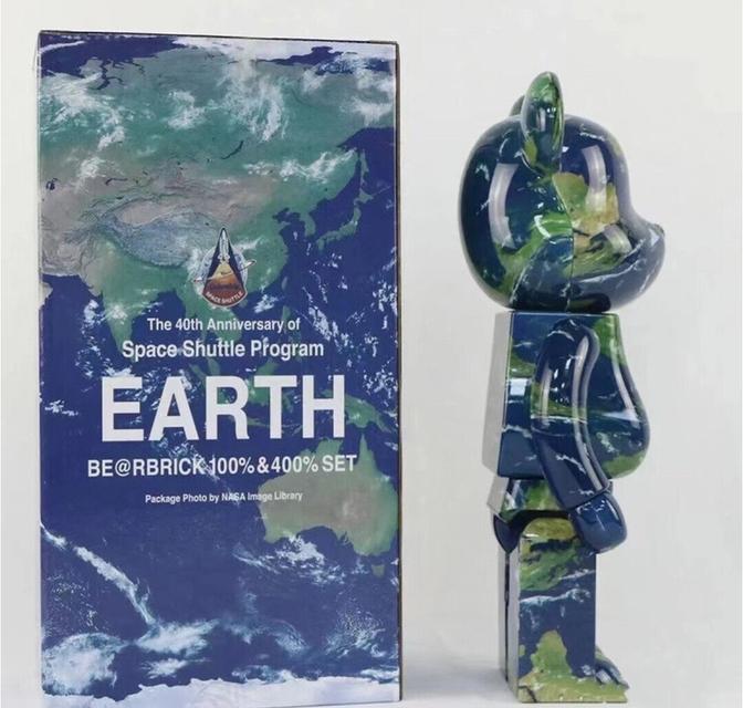 Bearbrick 400% New Earth  4