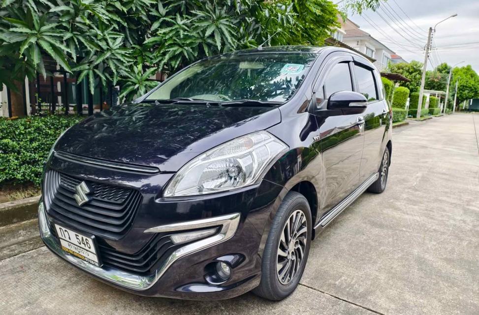 Suzuki Ertiga สีดำ