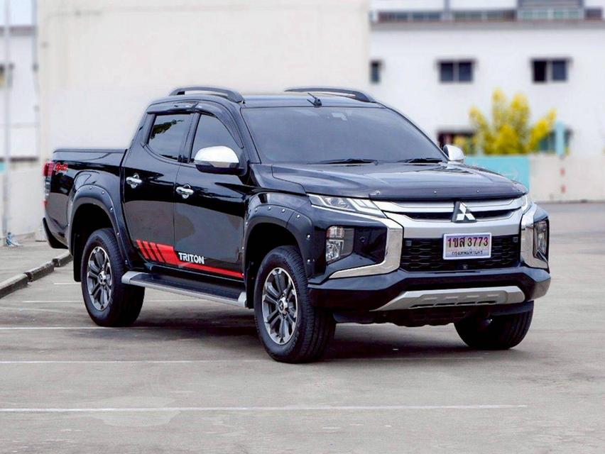 MITSUBISHI TRITON 2.4 GT PLUS PREMIUM 4WD AT สีดำ ปี 2020