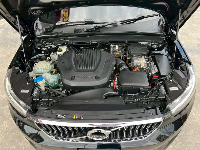 ปี 2021 VOLVO XC40 Recharge T5 Inscriptionโฉม ปี18-ปัจจุบัน (จดทะเบียน2022)สีดำ ตัวท็อป เบนซิน/ปลั๊กอินไฮบริด 15