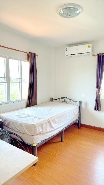 ม.กรุงเทพ BRT ม.ธรรมศาสตร์ รังสิต ให้เช่าบ้านเดี่ยว 2 ชั้น 3นอน 53ตร.วา.220ตร.ม. ม.ธรรมศาสตร์ รังสิต 4.4กม. 4แอร์ วัดพระ 6