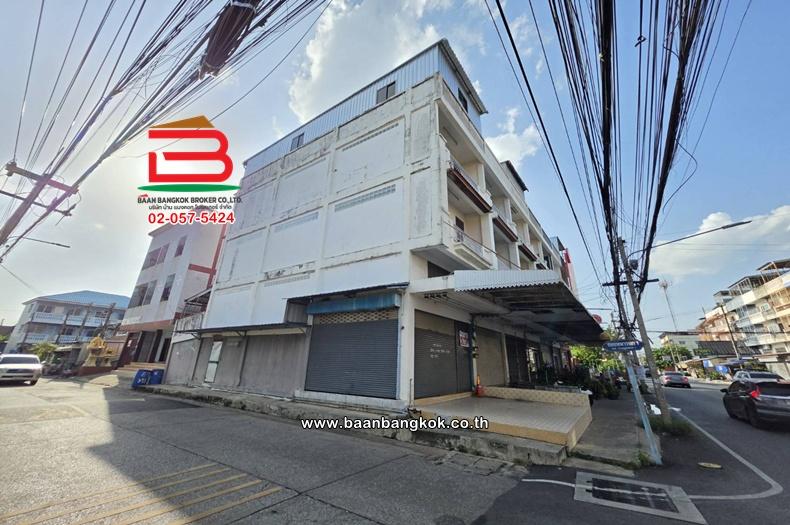 ขาย/เช่า อาคารพาณิชย์ 4 ชั้น เนื้อที่ 28.2 ตร.ว. ซอยเปียร์นนท์, ซอยทหารบก 1 ถนนลำลูกกา ตำบลคูคต อำเภอลำลูกกา ปทุมธานี 2