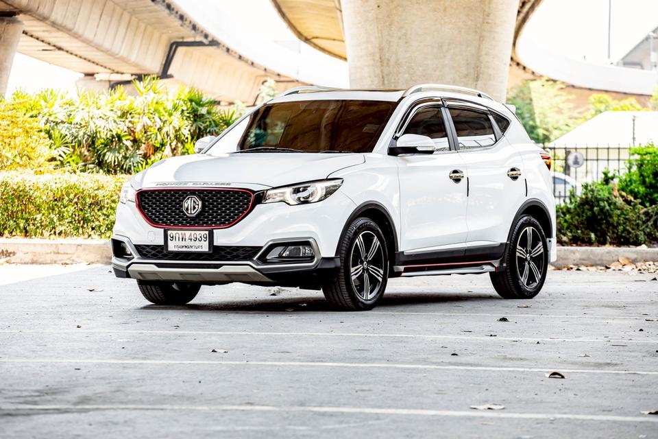 MG ZS 1.5 X Sunloof ปี 2020 สีขาว มือเดียวป้ายแดง