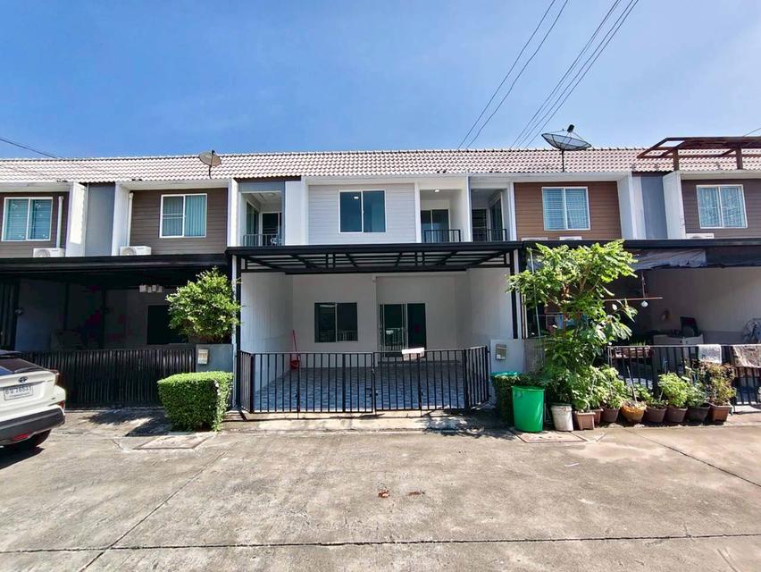 หมู่บ้านเดอะคัลเลอร์ส รังสิต-คลอง 4 ถนนรังสิต – นครนายก ต.ลาดสวาย อ.ลำลูกกา จ.ปทุมธานี 1