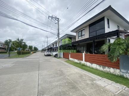 บ้านเดี่ยว 2 ชั้น เดอะทรัสต์ สุวรรณภูมิ เทพารักษ์ ทำเลหน้าสวน 35.50 ตร.ว. ใกล้เมกะบางนา 7