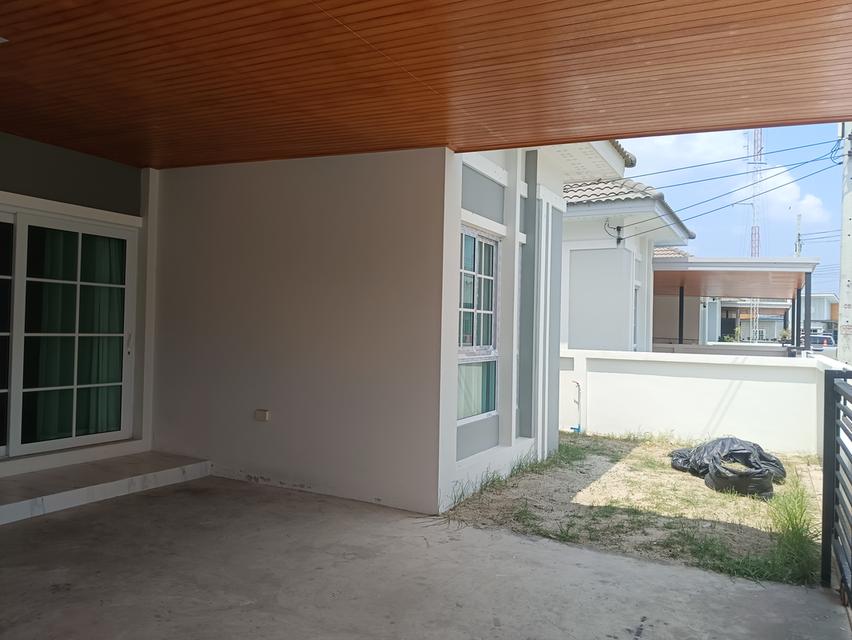 บ้านเช่าสไตล์โมเดิร์น ใกล้ ม.อีเทค 3