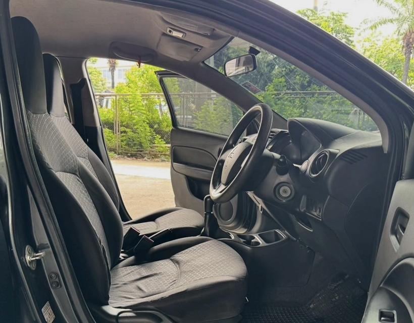 Mitsubishi Mirage 1.2 GL Manual ปี 2013  6
