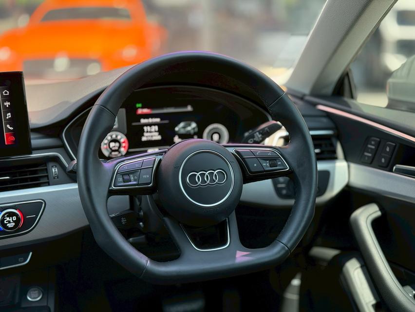 Audi A5 2.0Coupe 40Tfsi s line ปี22 11