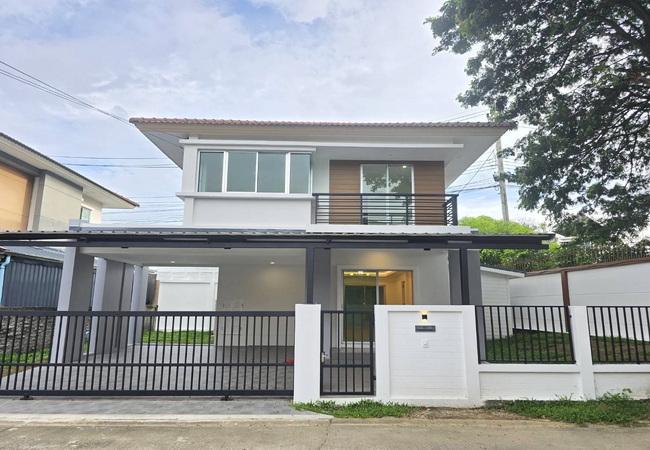 ขายบ้านเดี่ยว หมู่บ้านเอโทล มัลดีฟส์ ปาล์ม บางนา-วงแหวน เนื้อที่ 56.6 ตร.ว. 2 ชั้น 3 นอน 2 น้ำ 1