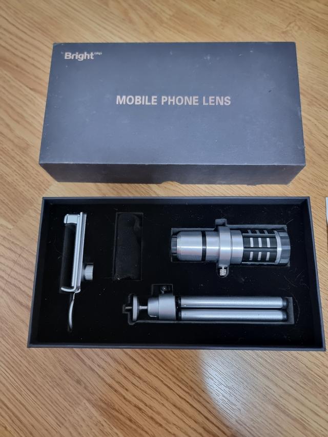 เลนส์ซูมพร้อมขาตั้ง อุปกรณ์เสริมมือถือ เพื่อสนุกกับการถ่ายรูป ถ่ายคลิปวิดีโอ 1200 บาท