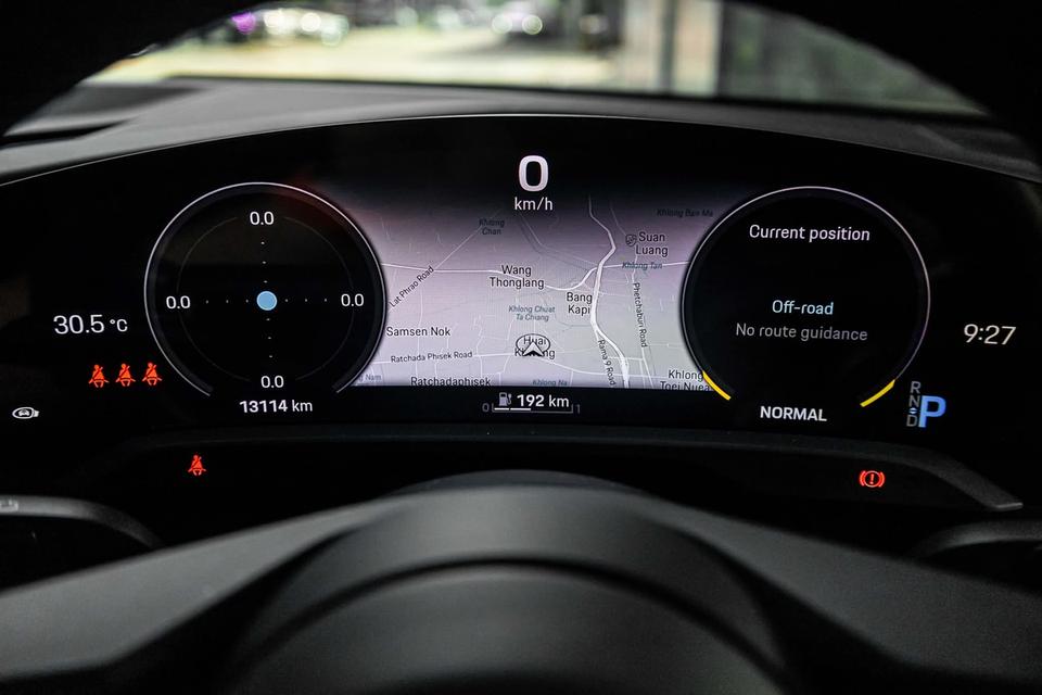 Porsche Taycan Turbo (2023) 16