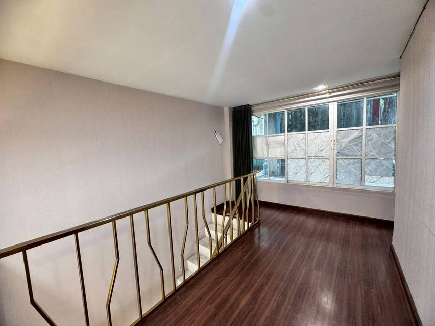 ให้เช่าอาคารพาณิชย์ 5.5 ชั้น ใกล้ BTS เอกมัย เดินทางสะดวก (N.1668) 4