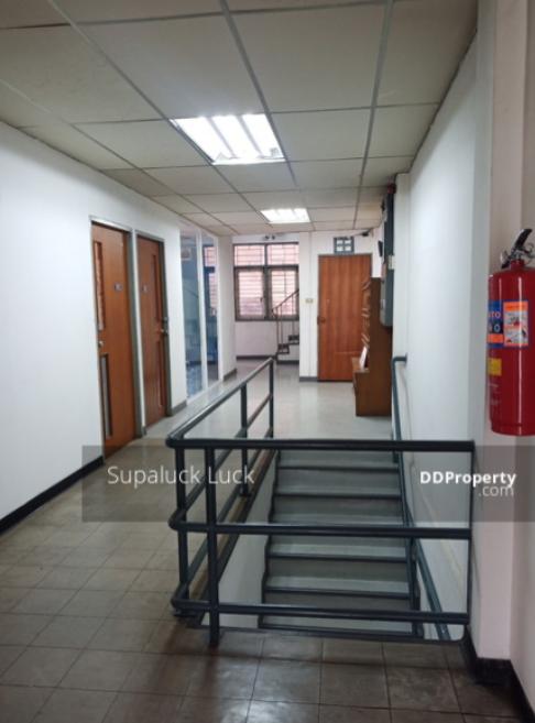 ให้เช่าพื้นที่ 25 ตารางเมตร (ชั้น 2) ติดถนนสุขุมวิท ห่างจาก BTS อุดมสุข เพียง 250 เมตร 3