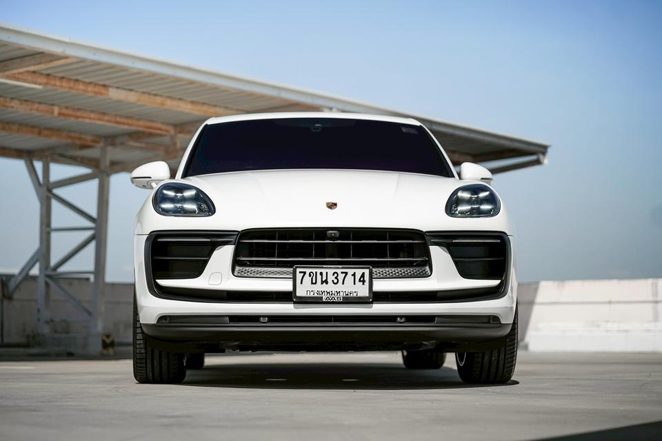 Porsche Macan 2.0 ปี 2023 สีขาว จากศูนย์ AAS ประวัติชัดเจน รถบ้านมือเดียวป้ายแดง รูปย่อยที่ 3