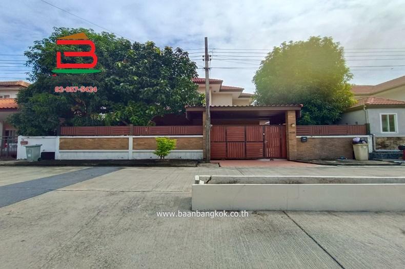  บ้านเดี่ยว หมู่บ้าน ชัยพัฒน์ เนื้อที่ 64 ตรว. ซอยพหลโยธิน 54/1 แยก 4-44 ถนนพหลโยธิน แขวงสายไหม เขตสายไหม กรุงเทพฯ 1