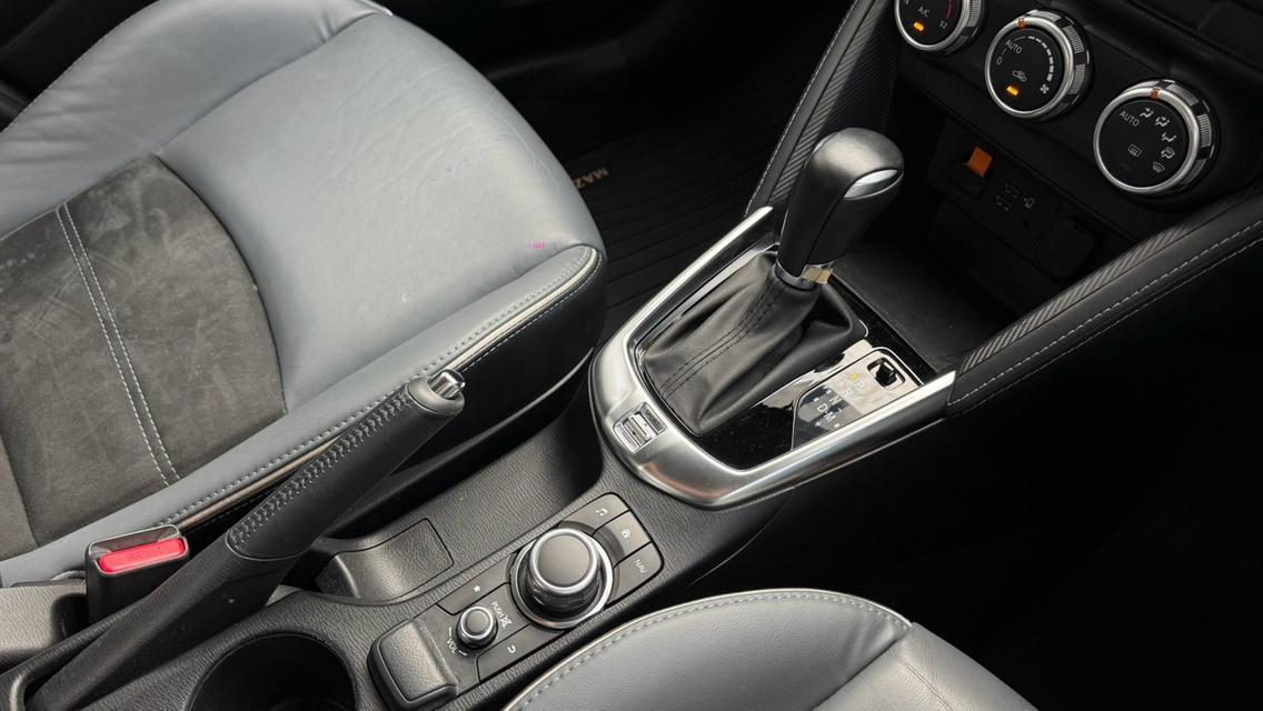 (แจ้งรหัสรถ TPV9510) 🎊  Mazda 2 1.3 S sports Leather  ปี 2020  🎊 รูปที่ 14