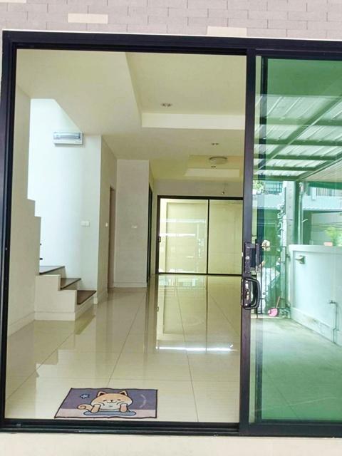 สุขุมวิท113 MRT ศรีเทพา 1กม. เช่าทาวน์โฮม 3ชั้น ใหม่ 222 ตร.ม. 3นอน 3น้ำ อิมพีเรียลเวิลด์ สำโรง 2.5 กม. แจส เออร์เบิน ศร 4