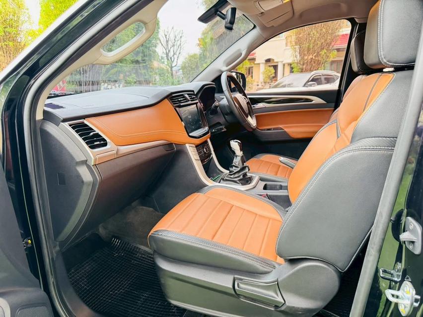 #MG Extender 2.0 Giant Cab Grand X ปี 2022 เกียร์ : เกียร์ธรรมดา เครื่องยนต์เบนซิน : 2,000 CC OPTION : 9