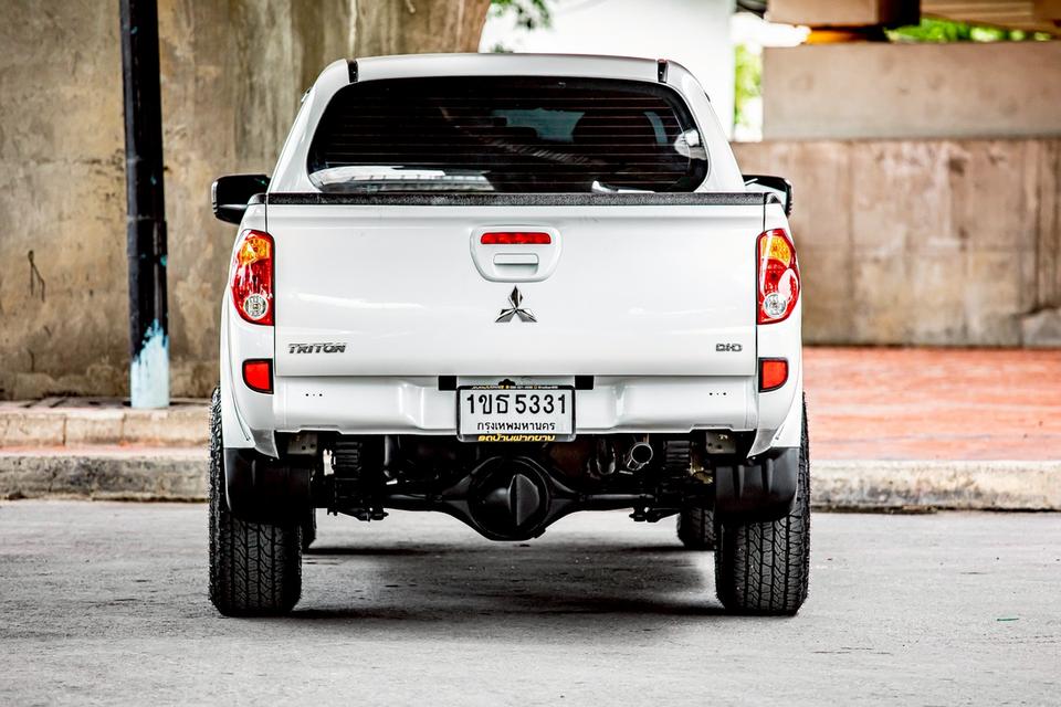 Mitsubishi Triton Plus Double Cab 2.5 Ddi Auto ปี 2012 สีขาว  6
