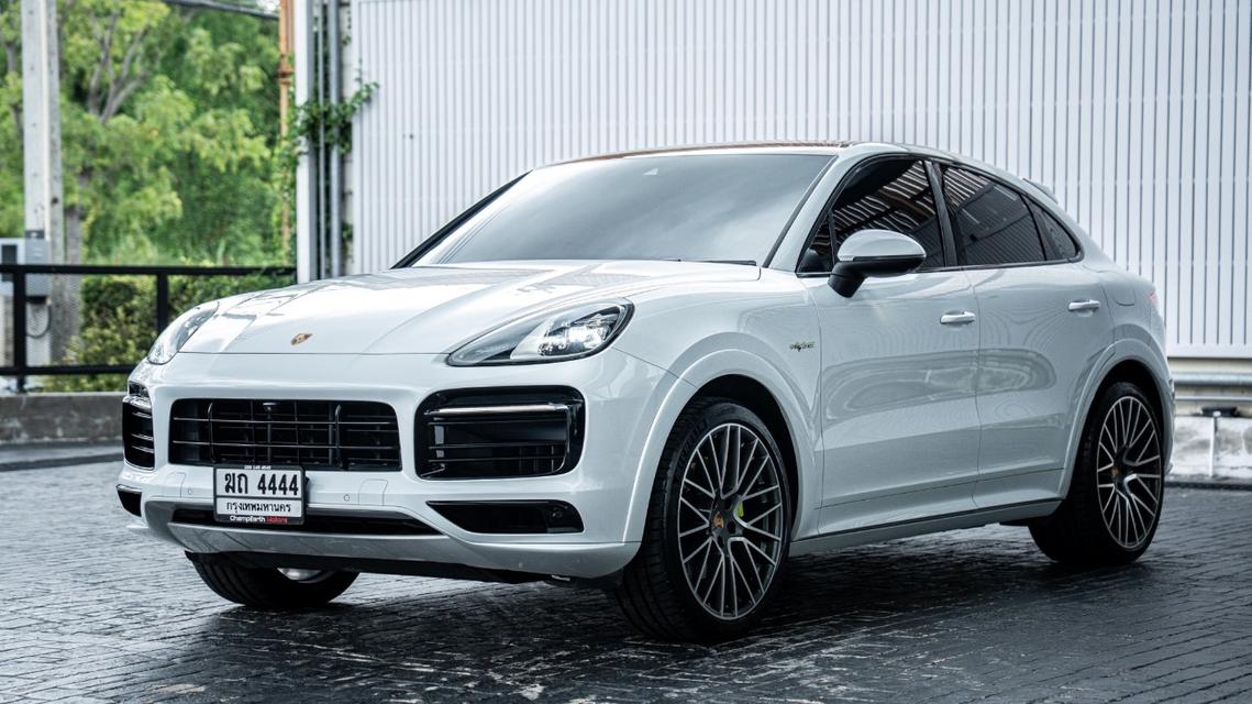 Porsche Cayenne E-Hybrid Coupe 2021 Full Option ออกศูนย์ AAS สีขาว ภายในสีดำ Warranty ศูนย์ AAS เหลือถึง 23062030