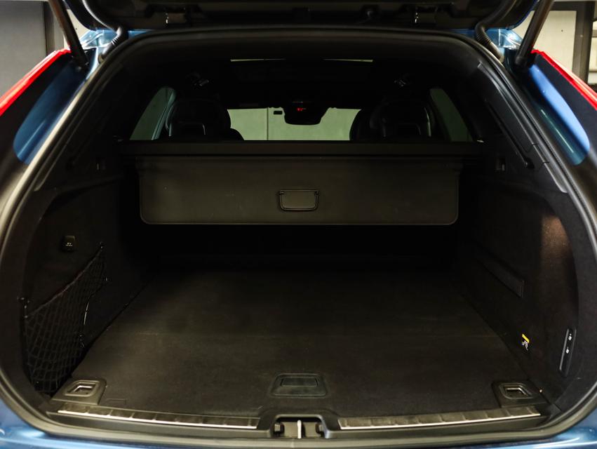 2019 Volvo XC60 2.0 (ปี 17-26) T8 R-Design AWD SUV AT รูปที่ 18