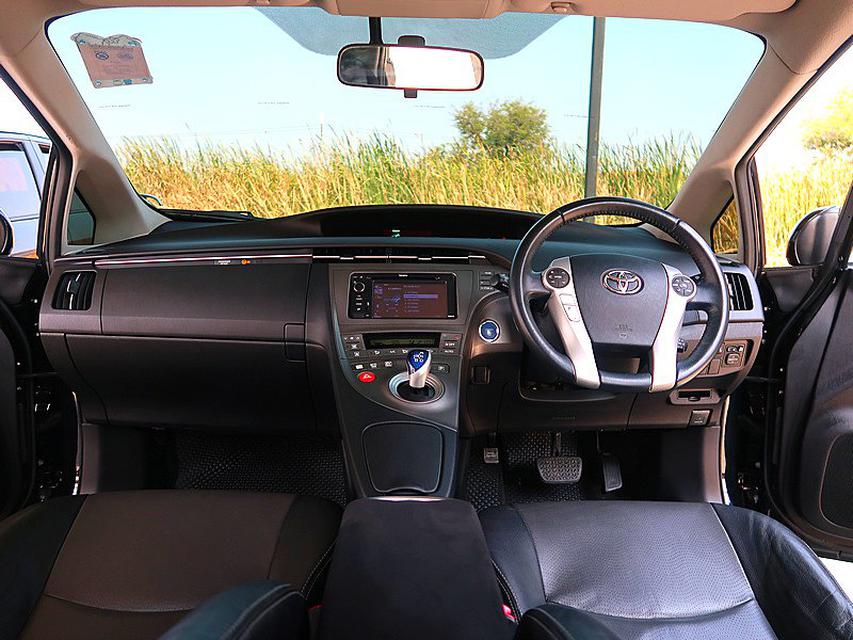 Toyota Prius 1.8 Hybrid TRD Sportivo II Hatchback (ปี 2013) 6