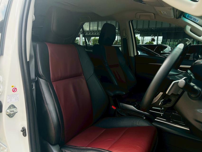 รหัสรถ NP5012 รถรุ่น : TOYOTA FORTUNER 2.8 TRDปี : 2018 10