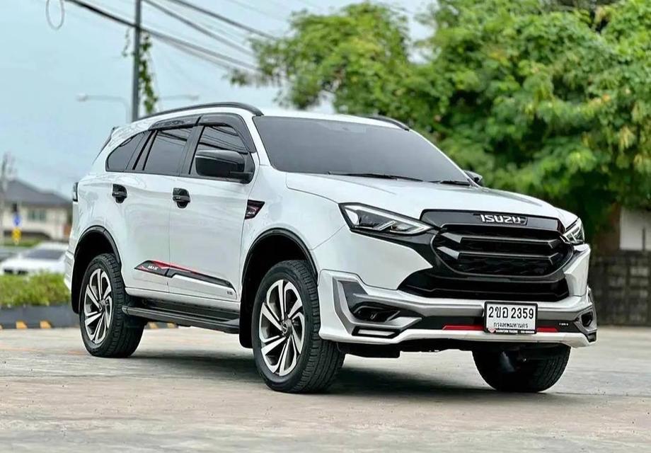 ISUZU MU-X 1.9 ACTIVE 2022SUV 7 ที่นั่ง โฉมใหม่ หล่อ ช่วงล่างนุ่ม ประหยัด