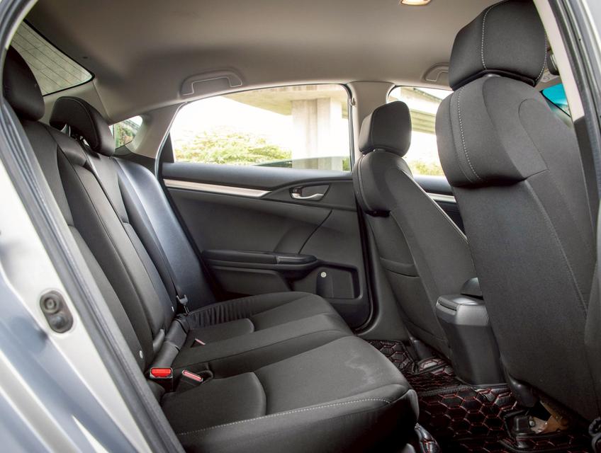 HONDA CIVIC FC 1.8 E i-VTEC ปี 2021 11