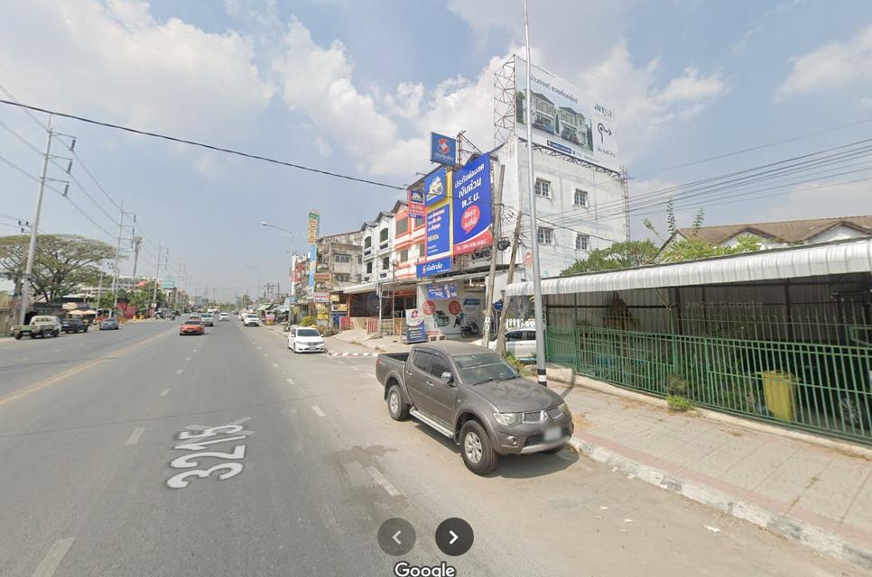 พื้นที่ว่างบนอาคารติดถ.บางกรวย-ไทรน้อยให้เช่าติดตั้งป้ายโฆษณา 13