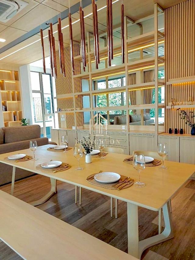 VIVE Rama 9 – Luxurious 3-Story Home in Modern Japanese Design 6