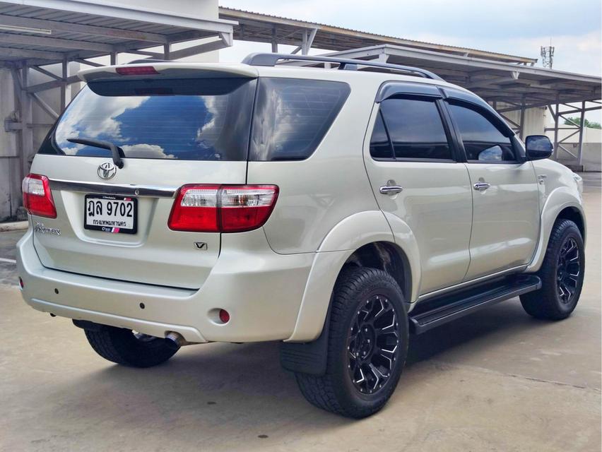 รหัสรถ CAT9702 2010 TOYOTA FORTUNER 2.7V ออโต้ ตัวท้อป สีบรอนซ์เทา เบนซิน 3