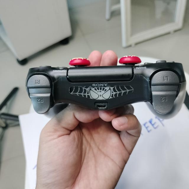 Playstation 4pro1TBมือสอง 5