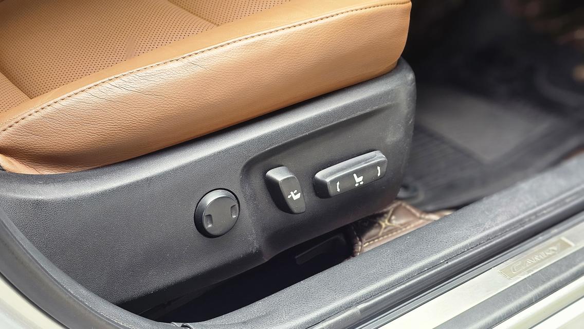 ขายรถ Toyota Camry 2.0G ปี 2018 สีเทา เกียร์ออโต้ รูปที่ 15