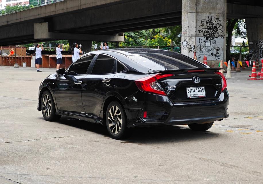 Honda Civic FC 1.8EL ปี 2019 3