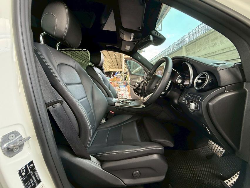 รหัสรถ AP9667 Benz Glc 250d ดีเซล4 Matic Top สุด ปี19  8