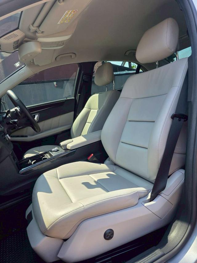 Mercedes-Benz E250 CGI BlueEFFICIENCY Avantgarde (W212 Facelift) เกียร์คอแล้วสีเทา ปี 2012 ไมล์ 140,000กม. รูปที่ 9