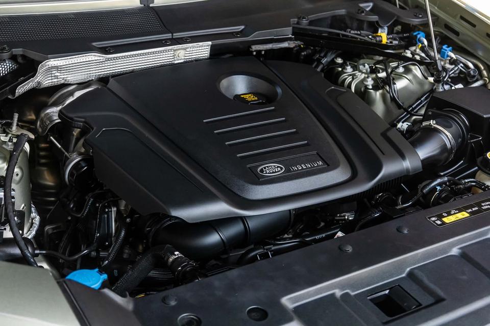 Land Rover Defender 110 2.0 D240 S Diesel 15