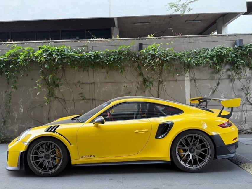 991.2 GT2 RS Weissach 4