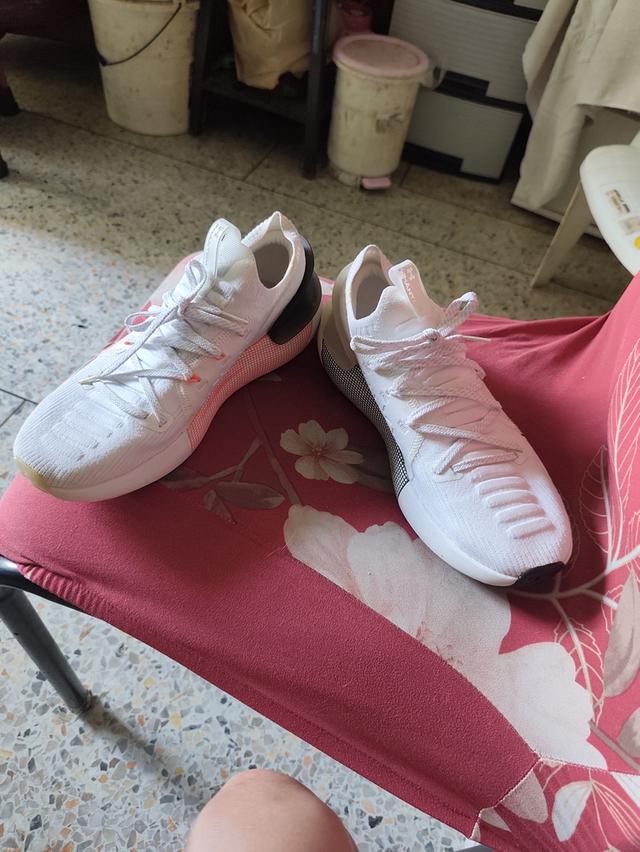 รองเท้ามือสอง Under armour ของแท้ 2