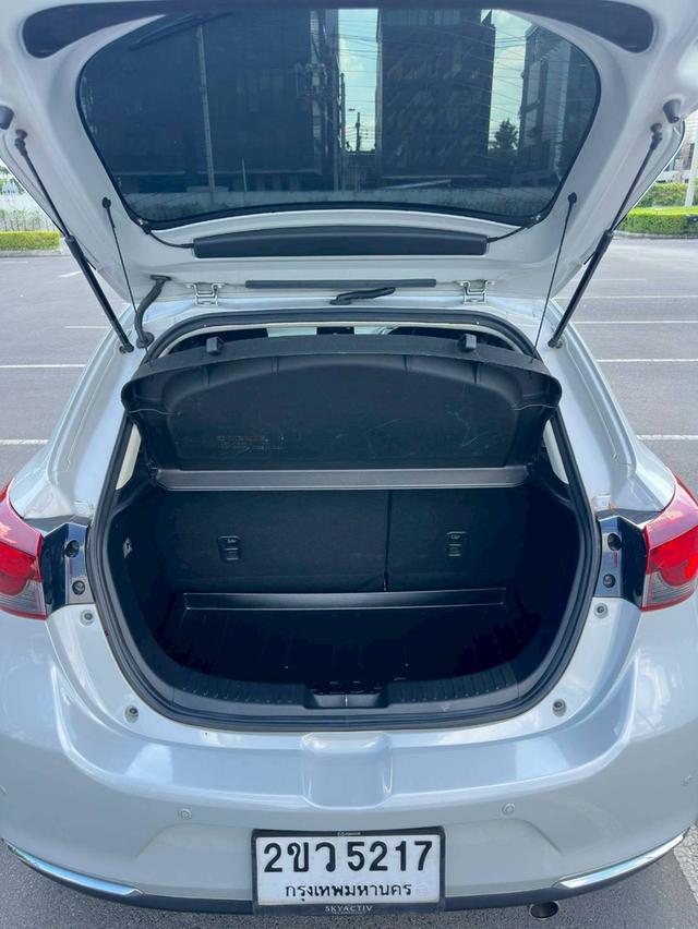 รหัสรถ QT5217 MAZDA 2 1.3 Sport S Leather เกียร์ Auto สีขาวมุกพรีเมียม (Snowflake White Pearl) ปี 2022 แท้ 17