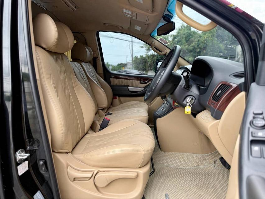 HYUNDAI GRAND STAREX 2.5 PREMIUM 2017Grand Starex Premium 11 ที่นั่ง ดีเซล 170HP หรู กว้าง นั่งสบาย รูปที่ 9