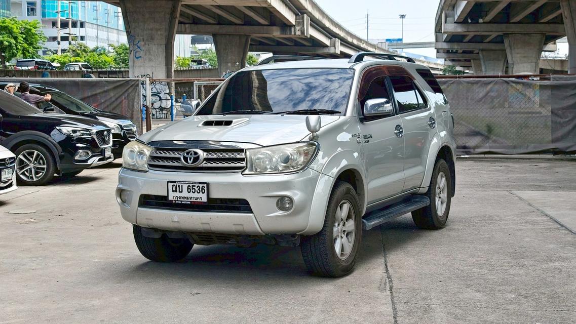Toyota Fortuner 3.0 V 2WD AT ปี 2009 3