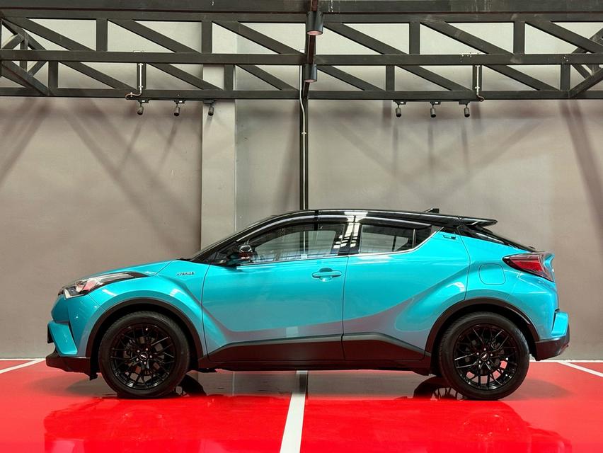 2019 TOYOTA CHR HV HI รถมือเดียวออกป้ายแดง รถวิ่งน้อย เข้าศูนย์ตามระยะ รถไม่เคยมีอุบัติเหตุครับ