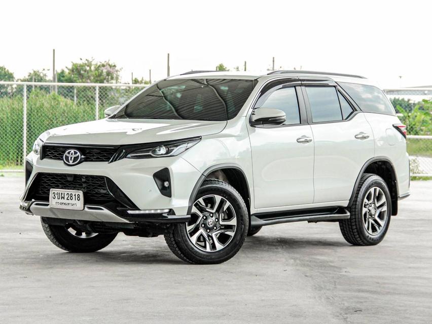 ขายToyota Fortuner 2.4V ปี22