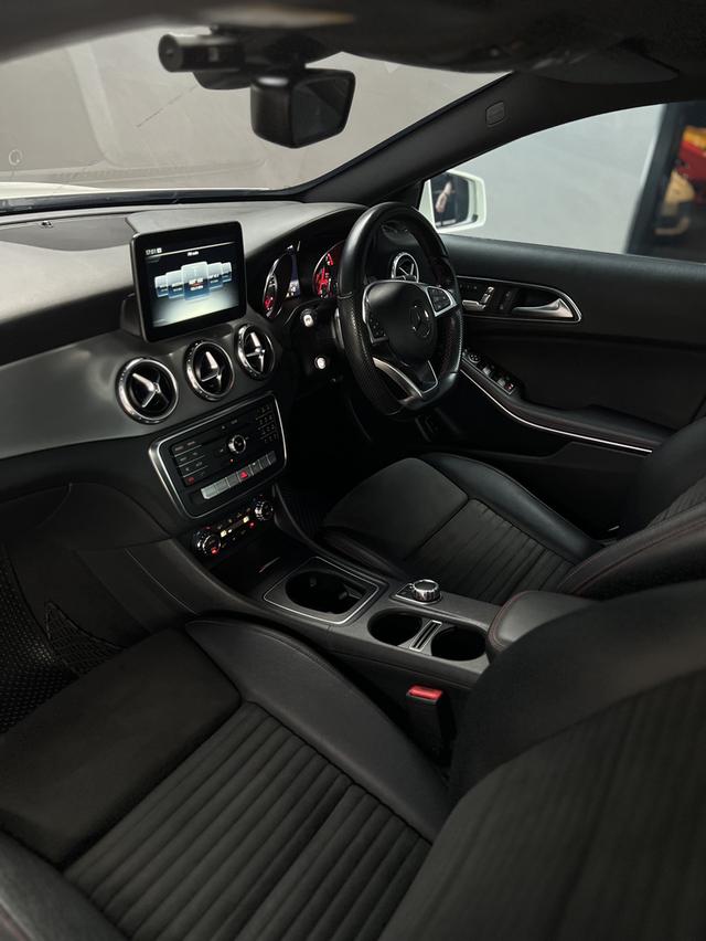 Benz GLA250 AMG 6