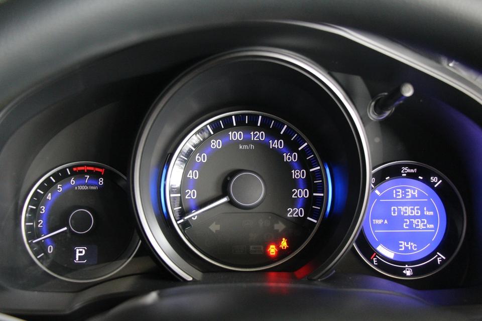 รหัสรถ TKG5425 HONDA JAZZ 1.5 RS ปี 2019 11